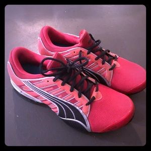 Women’s puma sneakers